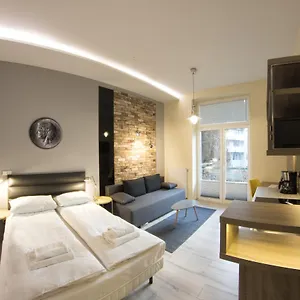 yourplace-m57-apartments.krakowhotelspoland.com/